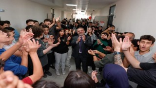 Başkan Ercan öğrencilerle fidan dikti
