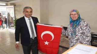 Başkan Kaplandan Koçarlıya bayrak çağrısı