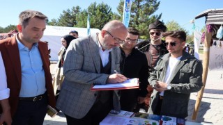 Başkan Mustafa Önsay: Büyük ve güçlü Türkiyenin mimarları, gençlerimize güveniyoruz