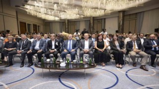 Başkan Seçer Roza filminin galasına katıldı