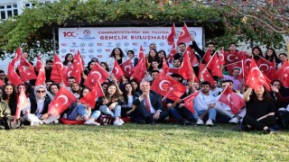 Başkan Zolan gençlerle Cumhuriyet coşkusunu yaşadı