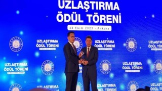 Başsavcı Emreye Bakan Yılmaz Tunçtan uzlaştırma ödülü