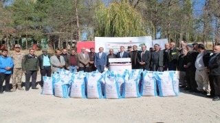 Bayburtta çiftçilere yüzde 50 devlet destekli buğday tohumu dağıtıldı
