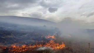 Bayburtta çıkan mera yangınında 80 hektar alan küle döndü