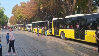 Bayern Münih taraftarları otobüslerle stadyuma götürüldü