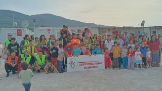 BESYO Öğrencilerinden Depremzedelere Anlamlı Ziyaret