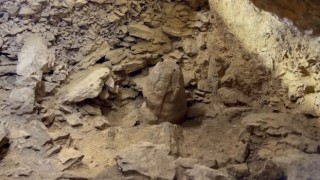 Bilecikte bir mağarada M.Ö. 14 bin 500 yılına tarihlenen adak çukuru bulundu