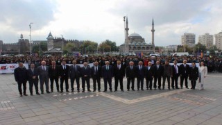 Bin 200 öğrenciden ‘İstiklal Marşı şöleni