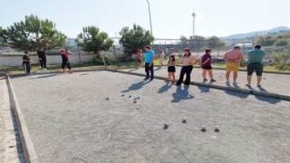 Bocce turnuvasında doyasıya eğlendiler