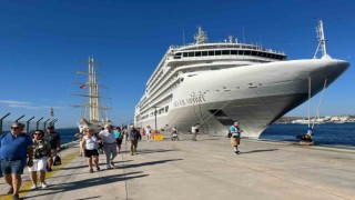 Bodruma 2 gemi ile 717 turist geldi