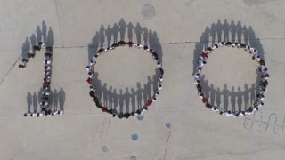 Bodrumda öğrencilerden 100üncü Yıl Marşı