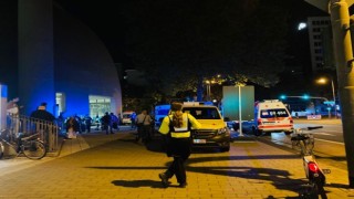 Bomba tahliyesi sırasında evini terk eden insanlar camiye sığındı
