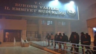 Burdur polisinin yaptığı çalışmalarda yakalanan 12 şüpheli tutuklandı