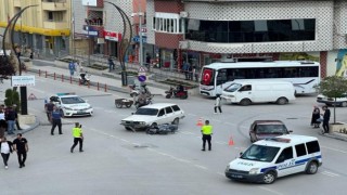 Burdurda motosiklet ile otomobil çarpıştı: 1 yaralı