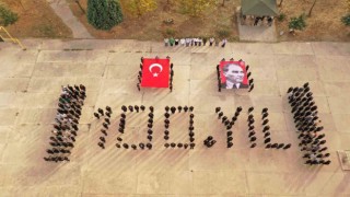 Bursada 230 öğrenciden 100. Yıl koreografisi
