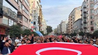 Bursada Çarşamba Mahallesi kırmızı beyaza büründü