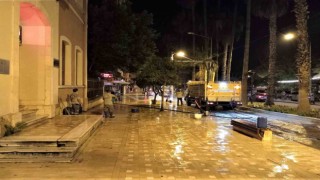 Büyükşehir Belediyesinden duraklara temizlik