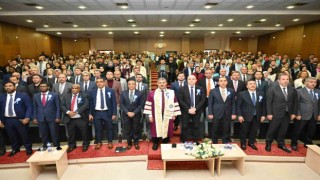 ÇAKÜde akademik yılı açılışı ve fahri doktora takdim töreni düzenlendi