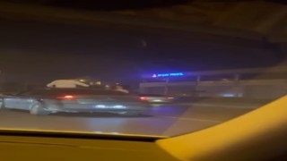 Canlı yayın yaparken kazaya şahit oldular: Kontrolden çıkan araç böyle savruldu