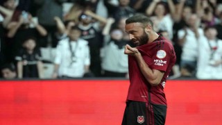 Cenk Tosun, bu sezon ligde ilk kez gol sevinci yaşadı