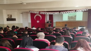 Çıldır Müftülüğünden öğrencilere konferans