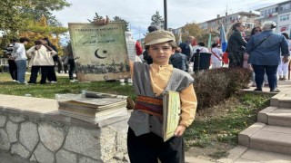 Çorum Belediyesi “Cumhuriyet Mecmuası” dağıttı