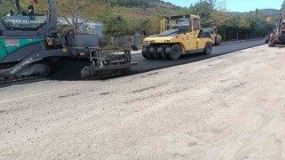 Çorum Belediyesinden Laçine bin 500 ton asfalt