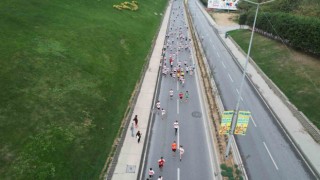 Cumhuriyet Koşusunda 2 bin sporsever kıyasıya yarıştı