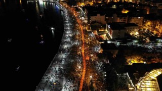 Cumhuriyetin 100. yılı 2023 metrelik Türk bayrağıyla coşkuyla kutlandı