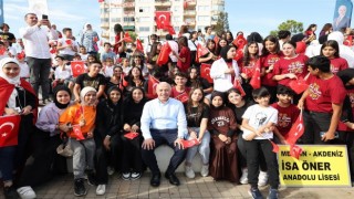 Cumhuriyetin 100. yılı Akdenizde coşkuyla kutlandı