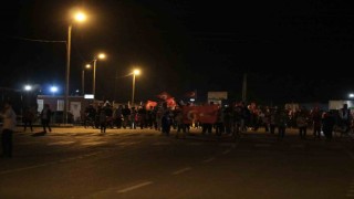 Cumhuriyetin 100. yılı konteyner kentte kortej yürüyüşü ile kutlandı