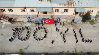 Cumhuriyetin 100. yılı sebebiyle 100 fidan diktiler
