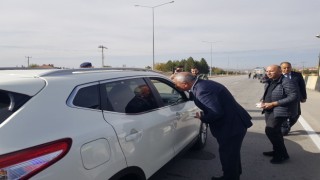 Cumhuriyetin 100. yılında sürücülere leblebi dağıtıldı