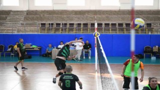 Cumhuriyetin 100üncü yılında kamu kurumları arası voleybol turnuvası başladı