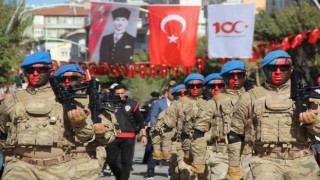 Cumhuriyetin kuruluşunun 100üncü yılı Karamanda kutlandı