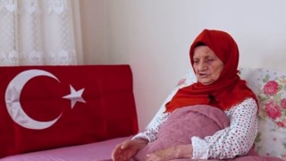 Cumhuriyetle yaşıt Fatma teyze doğum gününde unutulmadı