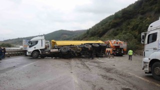 D-650de zincirleme kaza: Her iki istikamette trafik kapandı