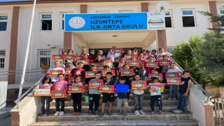 Deprem bölgesinde eğitim gören çocuklar unutulmadı