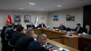 Deprem süreci geniş katılımlı toplantıyla masaya yatırıldı