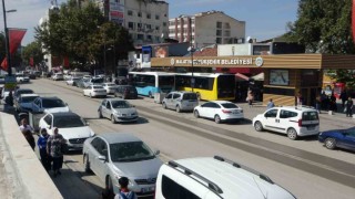 Depremin vurduğu Malatyada esnaf eski günleri arıyor