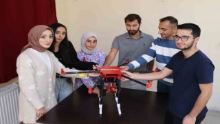 Depremzede öğrencilerden depremde arama kurtarma çalışmaları için dron projesi