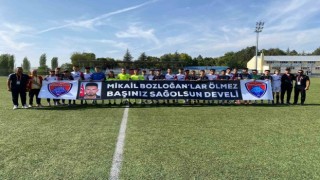 Develili şehit, futbol maçı öncesi pankart ile anıldı