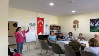 Diyarbakırda kadınlara meme kanseri farkındalığı semineri düzenlendi