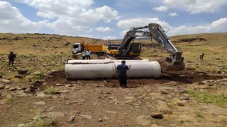 Diyarbakırda kırsalda yol bakım ve üst yapı çalışmaları devam ediyor