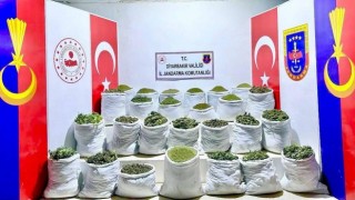Diyarbakırda terörün finans kaynağına darbe: 1 ton 640 kilo esrar ele geçirildi