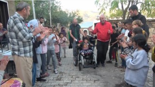 Doğuştan engelli Melikeye 100. yıl hediyesi