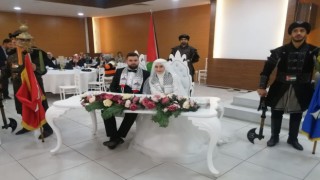 Düğün takılarını Filistin halkına bağışlayacaklar