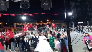 Düğünde 100. yıl coşkusu