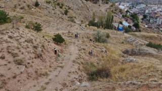 Dünyanın dört bir tarafından gelip 100. yılda 100 bin fidan diktiler