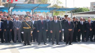 Edremitte Cumhuriyetin 100. yılı çelenk sunma töreni yapıldı